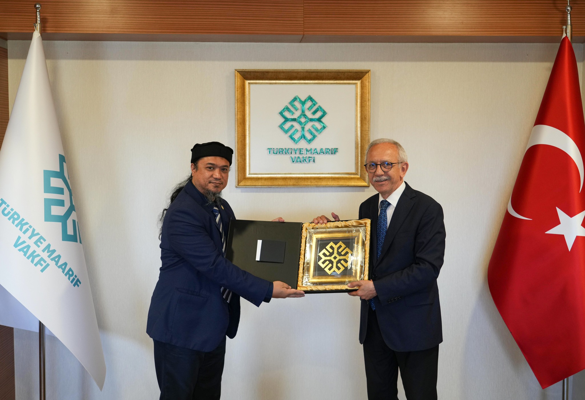 MNLF Vice Chairman Ustadz Abdulkarim Misuari Meets Turkish Maarif Foundation Leaders in Istanbul to Explore Educational Cooperation